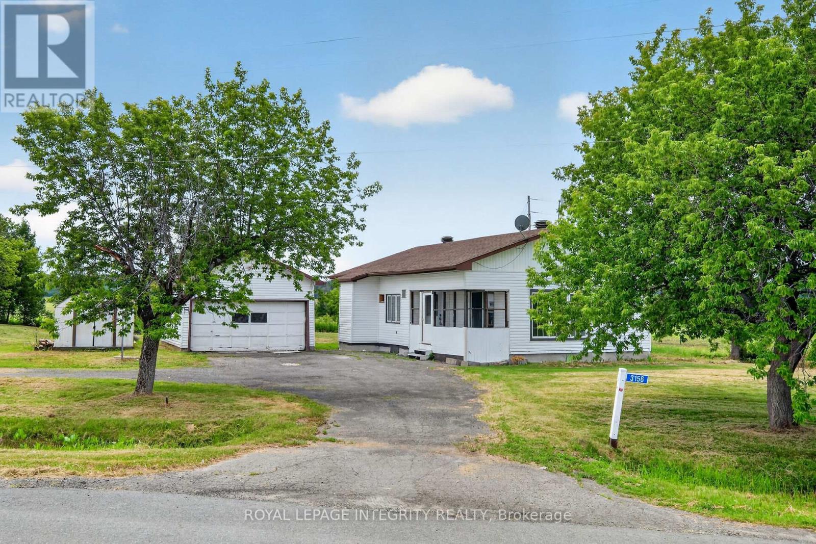 3156 Old Highway 17 Road, Clarence-Rockland, Ontario  K4K 1W3 - Photo 1 - X13484146