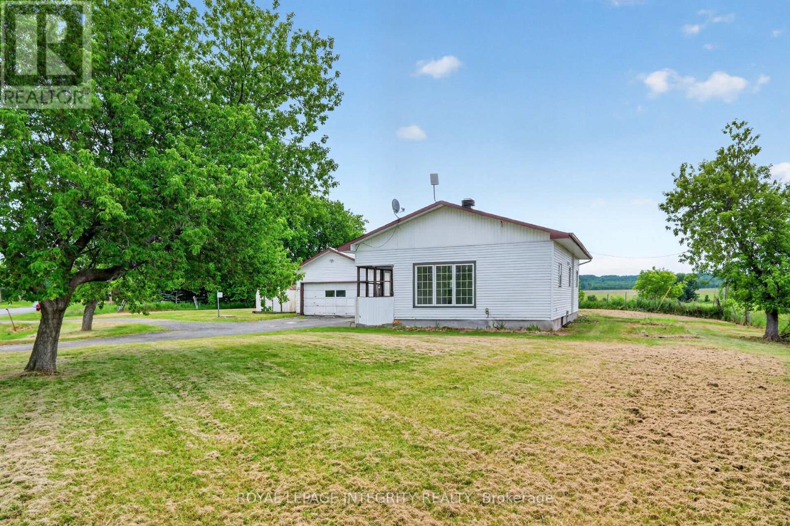 3156 Old Highway 17 Road, Clarence-Rockland, Ontario  K4K 1W3 - Photo 3 - X13484146