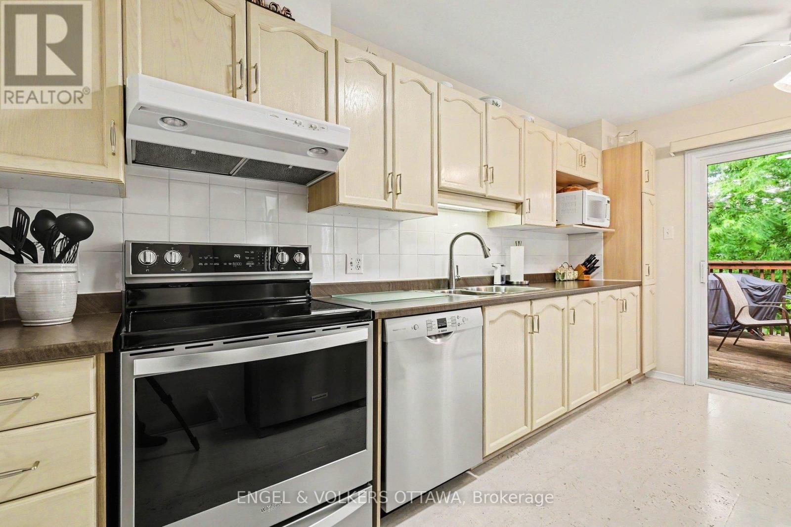 19 Riverbank Court, Ottawa, Ontario  K2S 1V7 - Photo 19 - X13484192