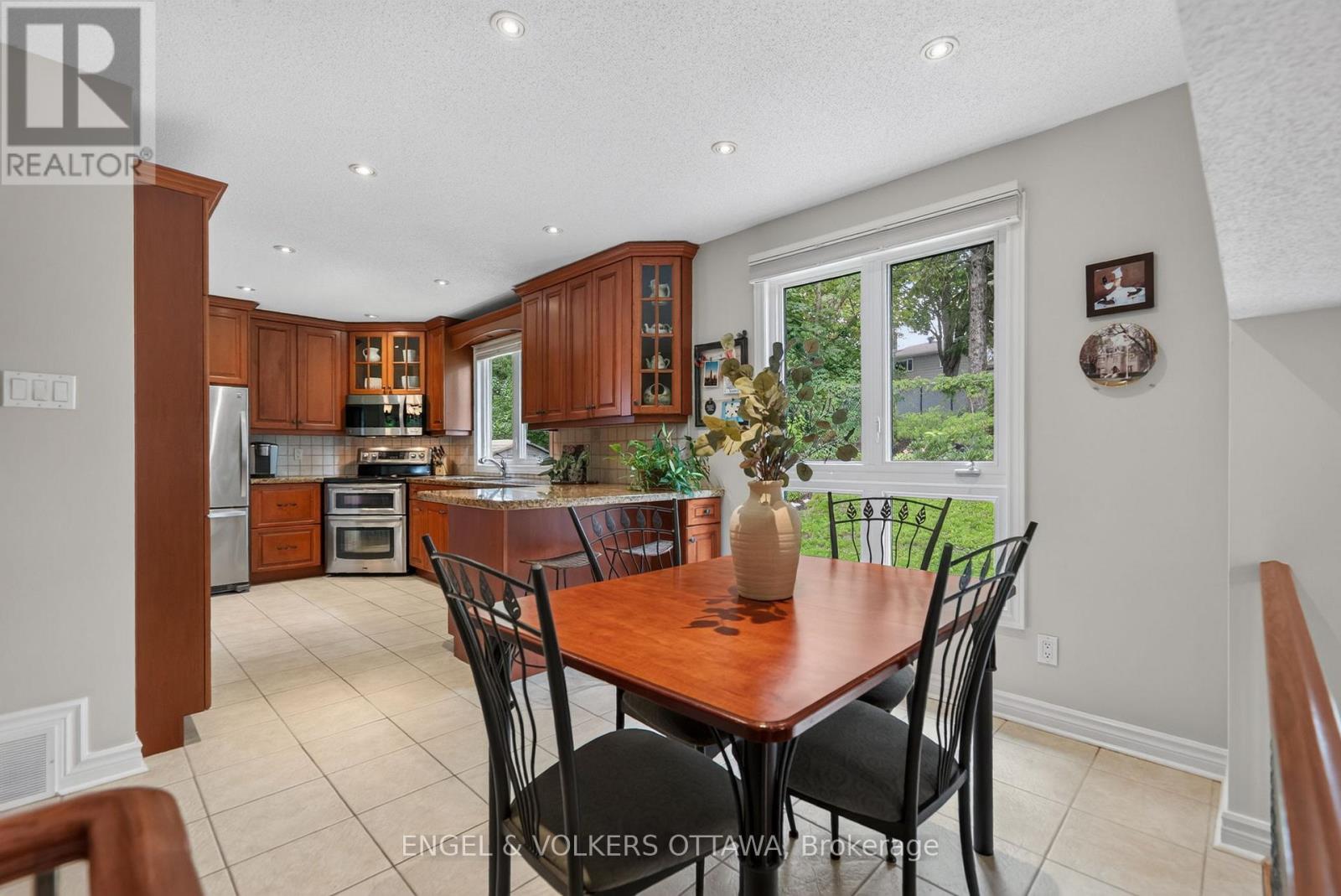 19 Woodhill Crescent, Ottawa, Ontario  K1B 3B7 - Photo 14 - X13484764
