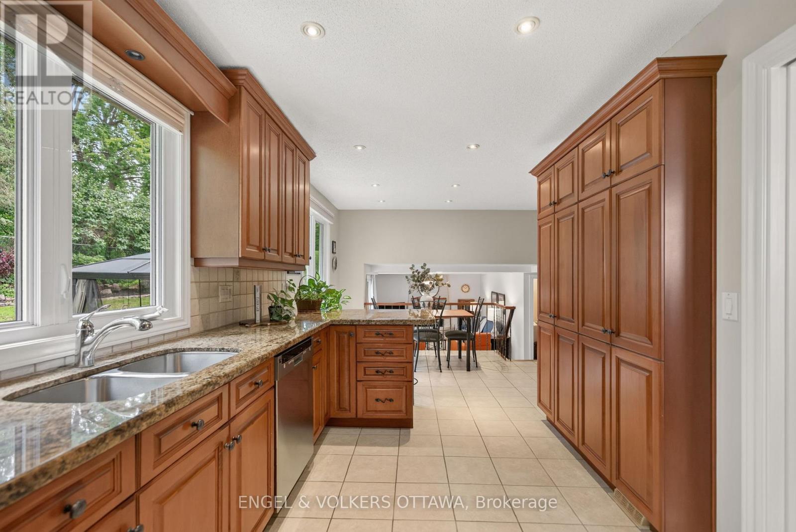 19 Woodhill Crescent, Ottawa, Ontario  K1B 3B7 - Photo 17 - X13484764