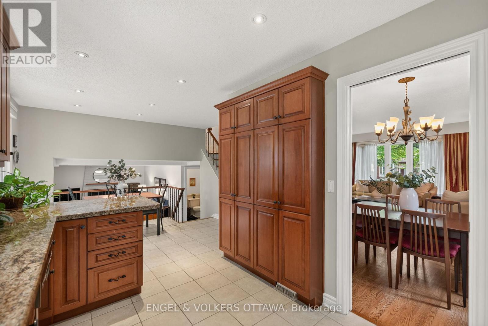 19 Woodhill Crescent, Ottawa, Ontario  K1B 3B7 - Photo 18 - X13484764