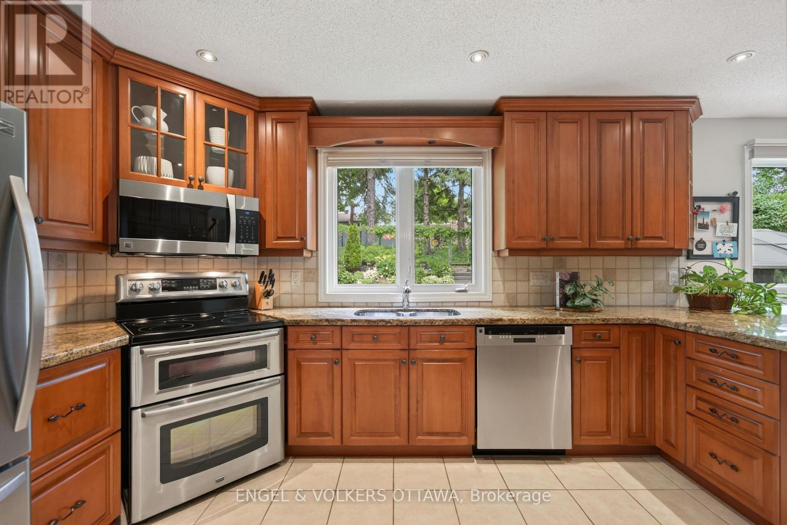 19 Woodhill Crescent, Ottawa, Ontario  K1B 3B7 - Photo 19 - X13484764