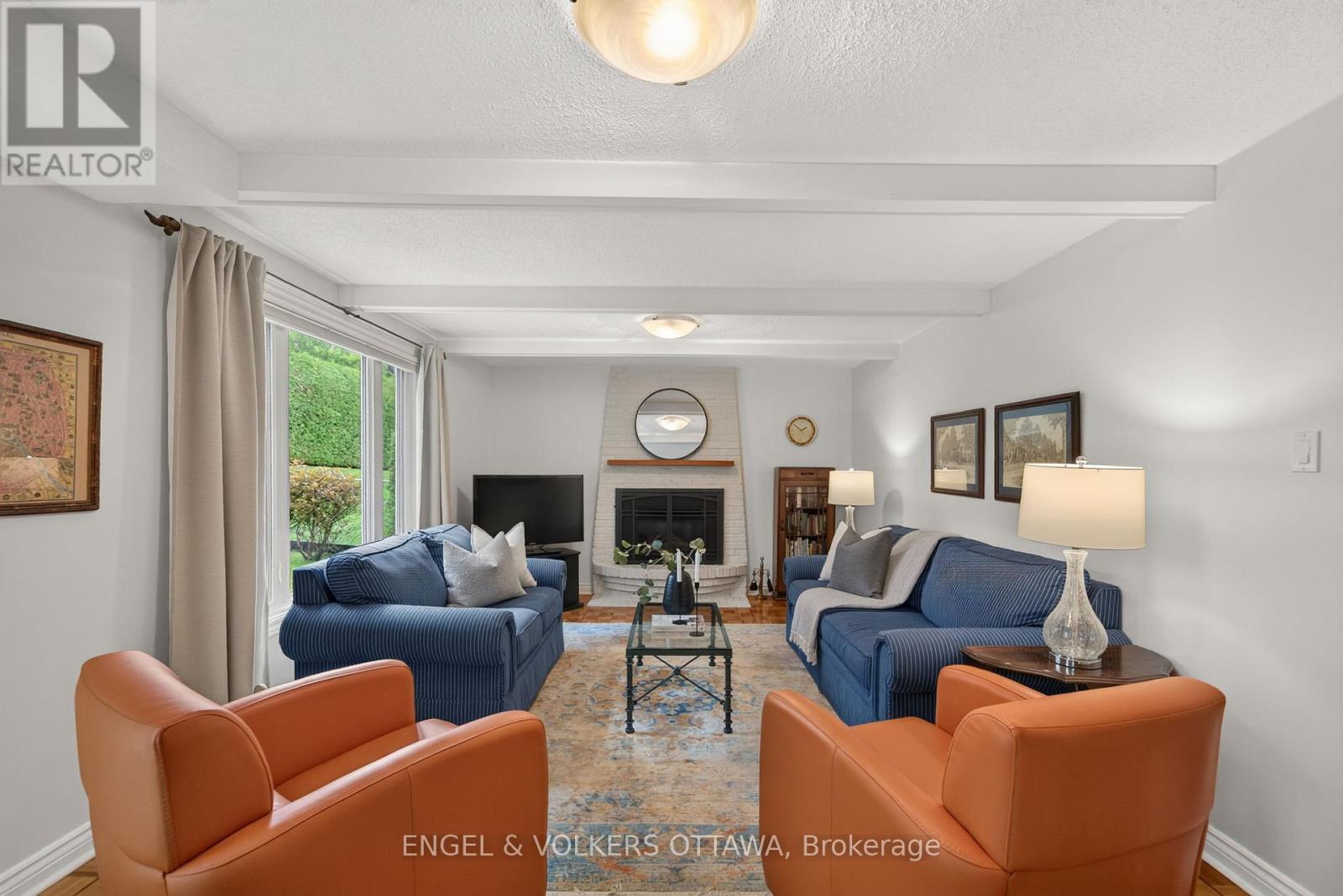 19 Woodhill Crescent, Ottawa, Ontario  K1B 3B7 - Photo 3 - X13484764