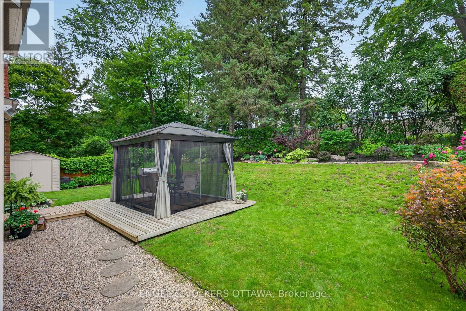 19 Woodhill Crescent, Ottawa, Ontario  K1B 3B7 - Photo 34 - X13484764