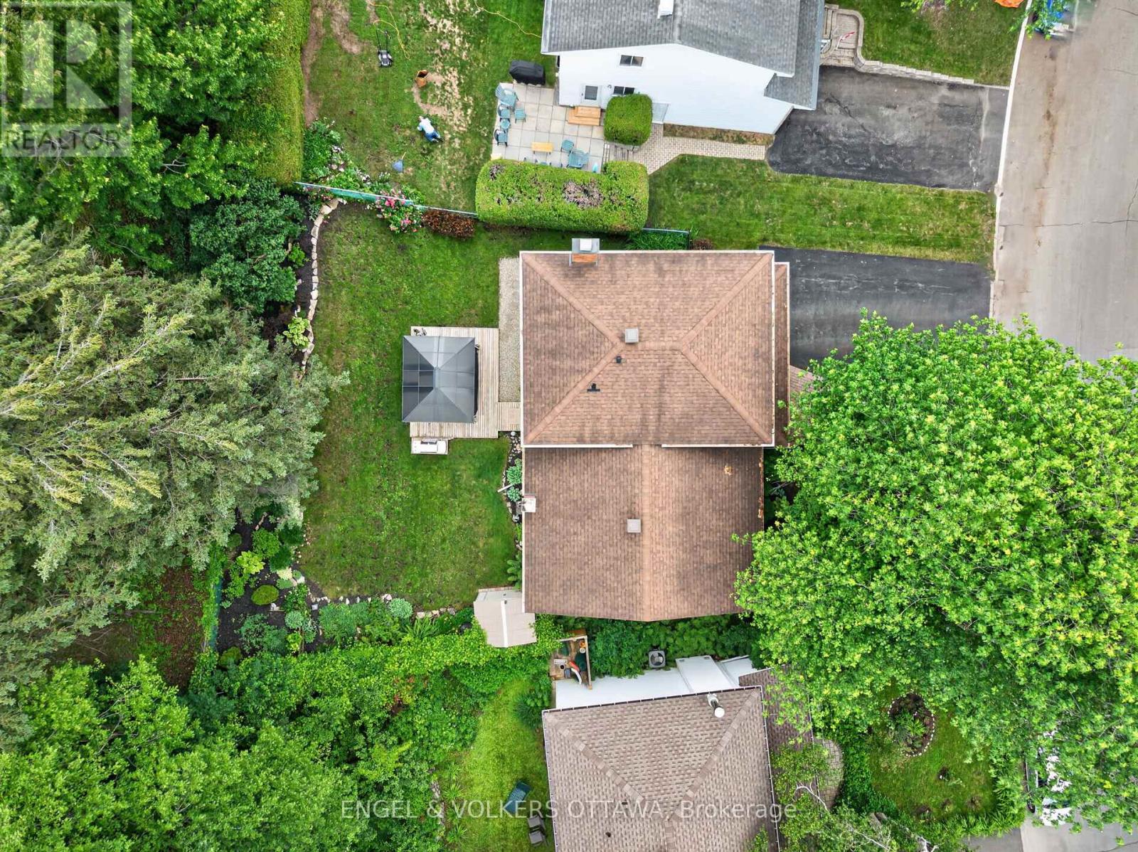 19 Woodhill Crescent, Ottawa, Ontario  K1B 3B7 - Photo 38 - X13484764