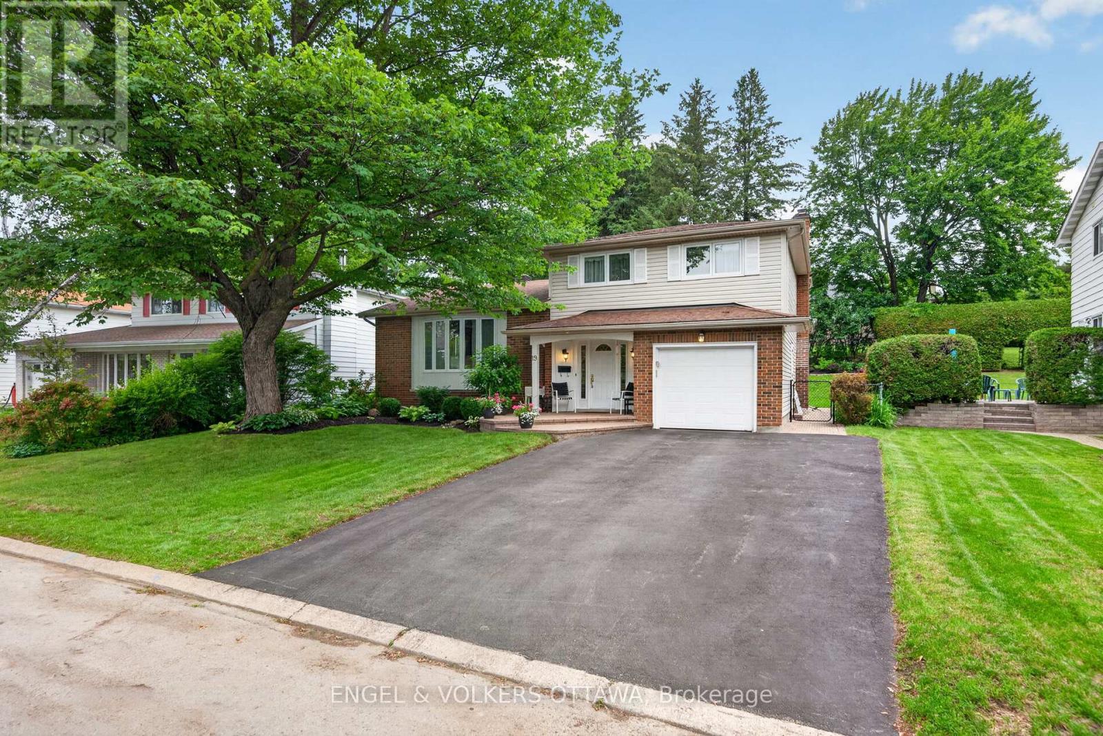 19 Woodhill Crescent, Ottawa, Ontario  K1B 3B7 - Photo 46 - X13484764