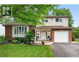 19 WOODHILL CRESCENT, Ottawa, Ontario