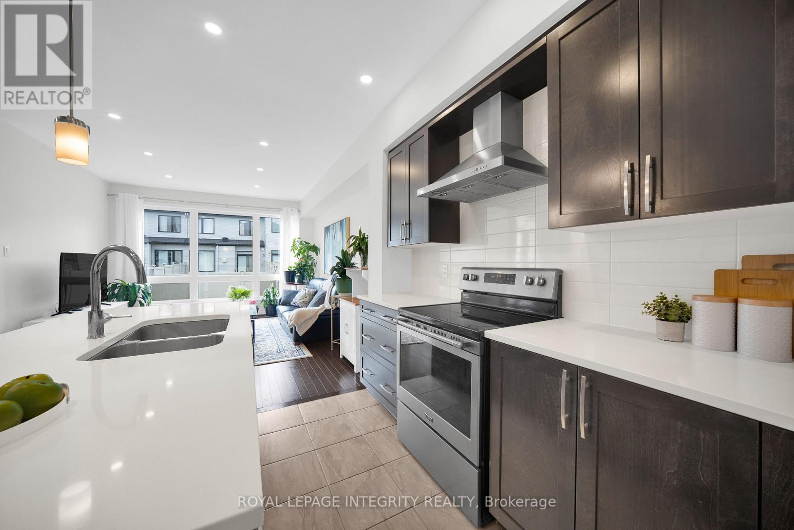 353 Cornice Street, Ottawa, Ontario  K1W 0P8 - Photo 10 - X13485036