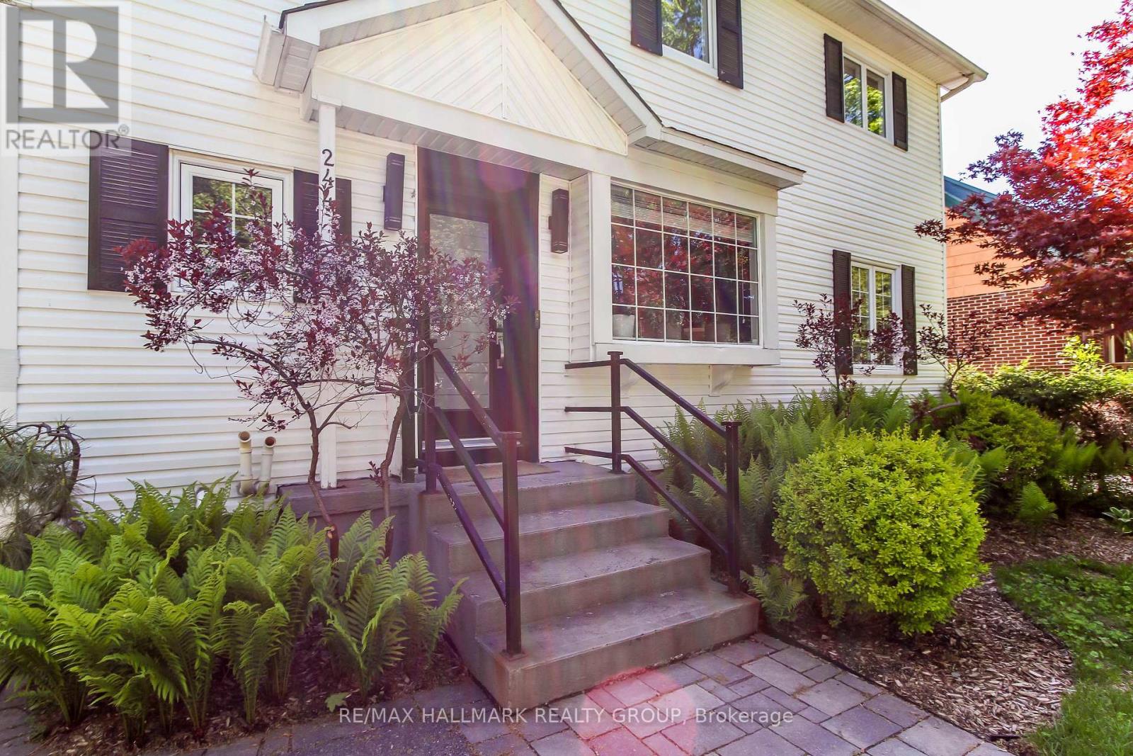 244 Greensway Avenue, Ottawa, Ontario  K1L 7V4 - Photo 2 - X13485086