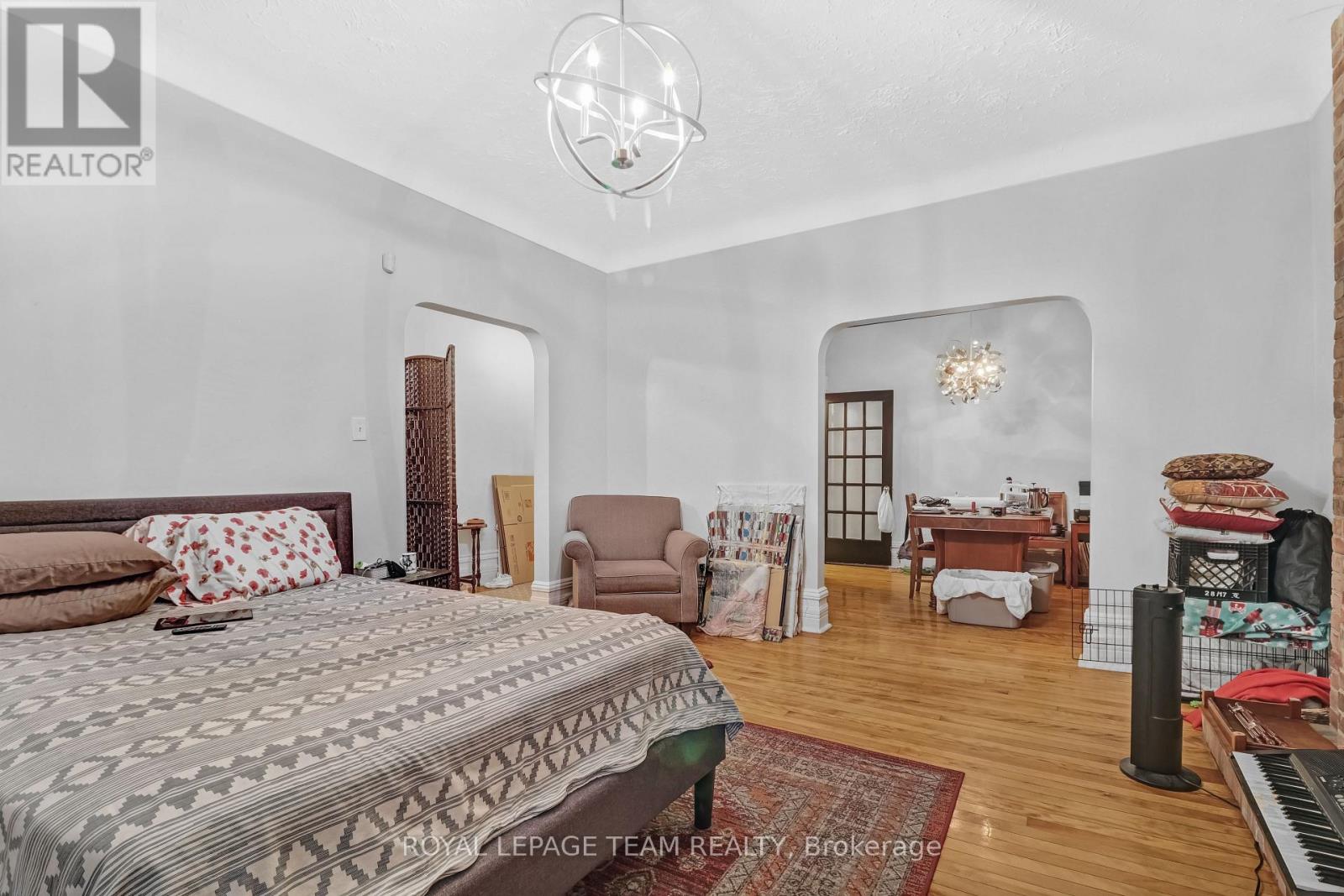 548 Maclaren Street, Ottawa, Ontario  K1R 5K7 - Photo 6 - X13485186