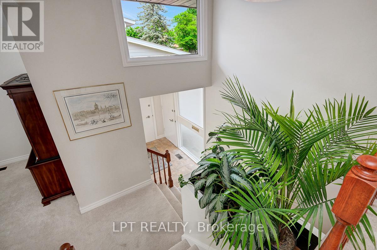 1772 Dunkirk Crescent, Ottawa, Ontario  K1H 5T4 - Photo 7 - X13485220