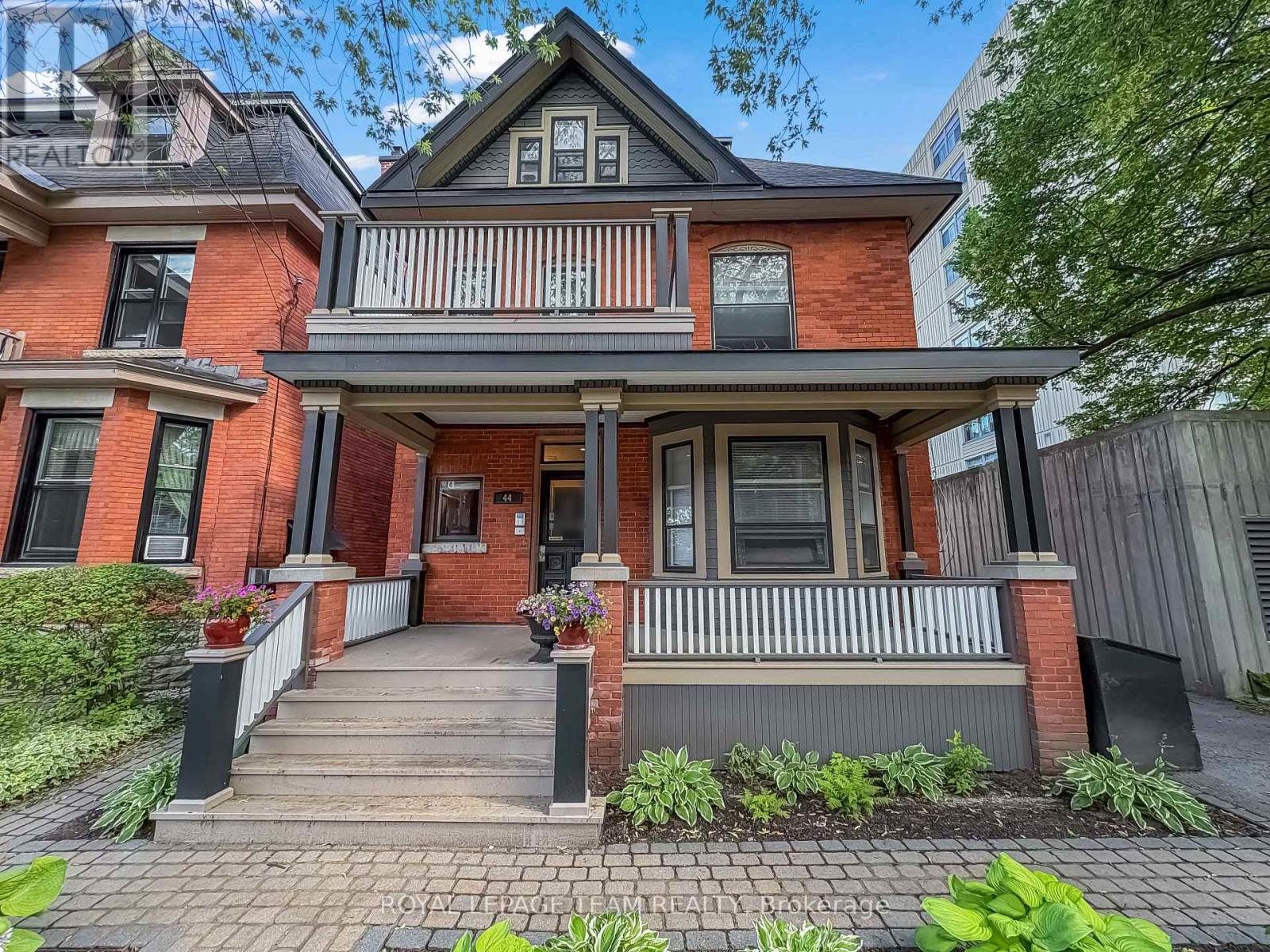 44 Mcleod Street, Ottawa, Ontario  K2P 0Z5 - Photo 3 - X13485286
