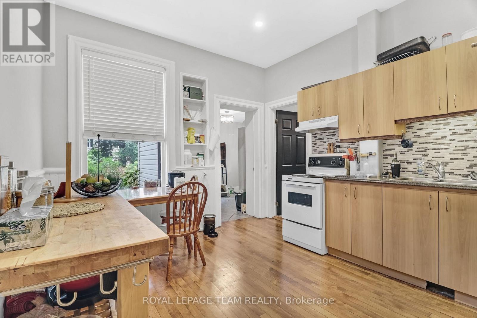 44 Mcleod Street, Ottawa, Ontario  K2P 0Z5 - Photo 7 - X13485286