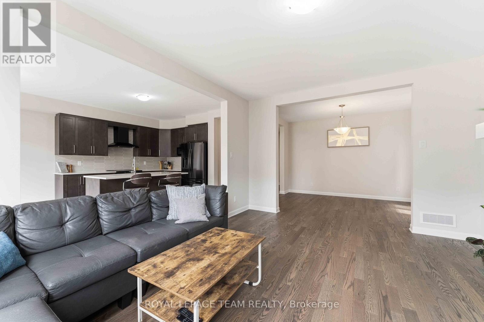 332 Elsie Macgill Walk, Ottawa, Ontario  K2W 0K7 - Photo 11 - X13485706