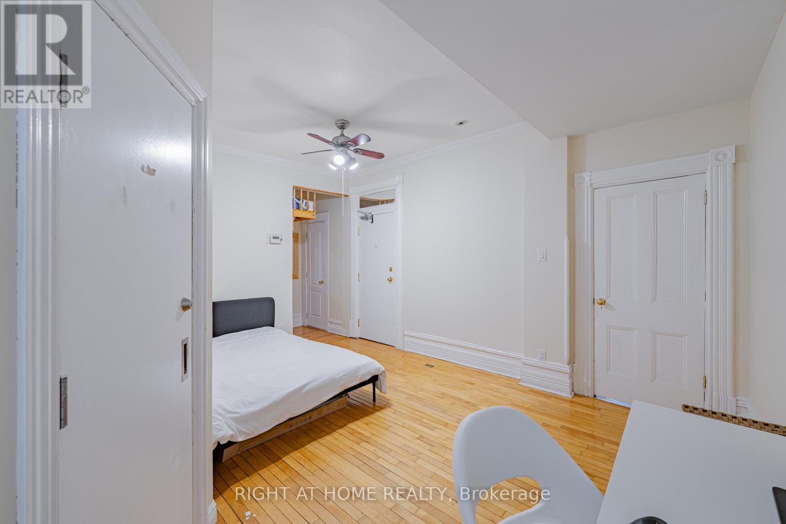 B - 220 Lyon Street N, Ottawa, Ontario  K1R 5V7 - Photo 8 - X13485924