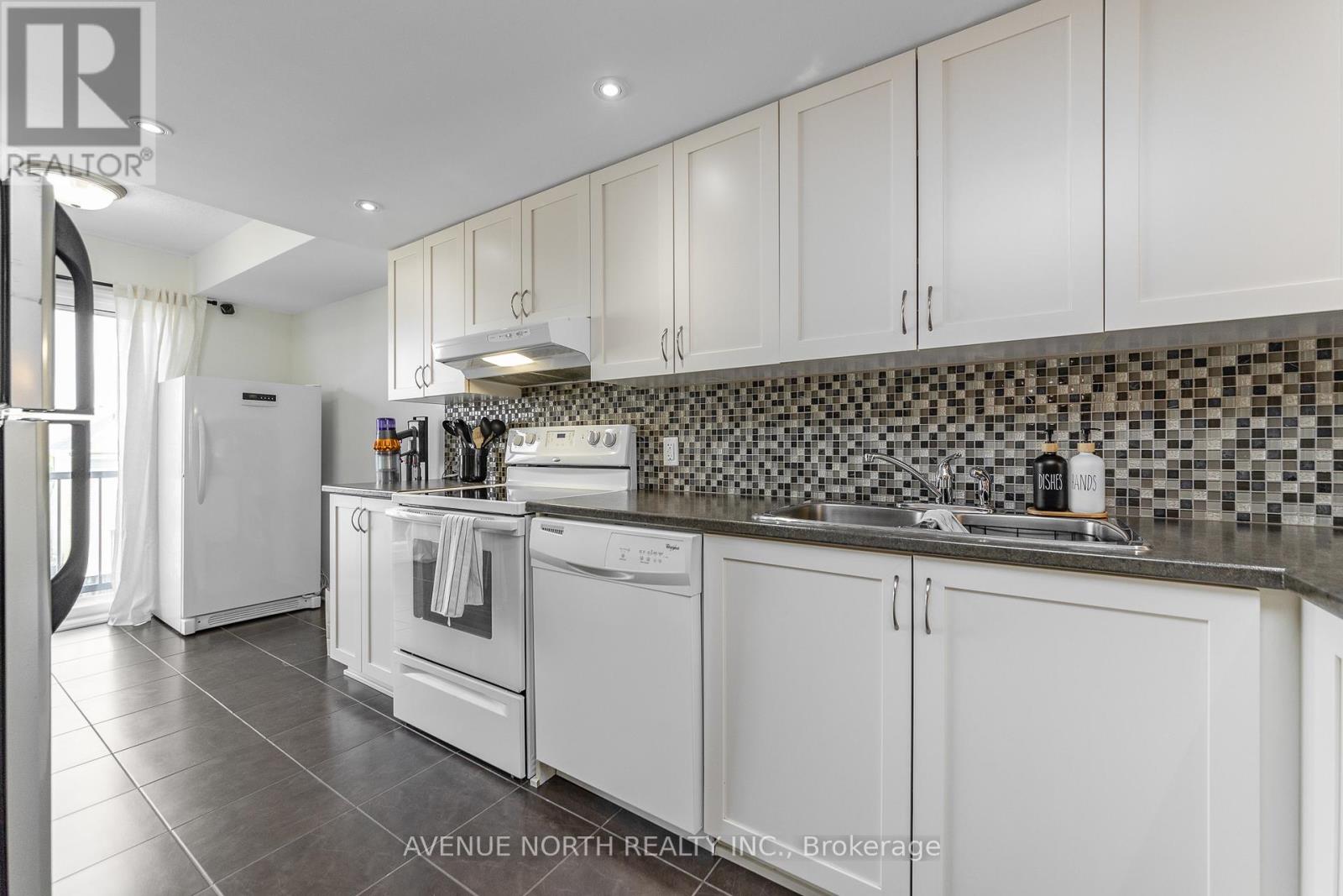 573b Chapman Mills Drive, Ottawa, Ontario  K2J 5T2 - Photo 17 - X13486200