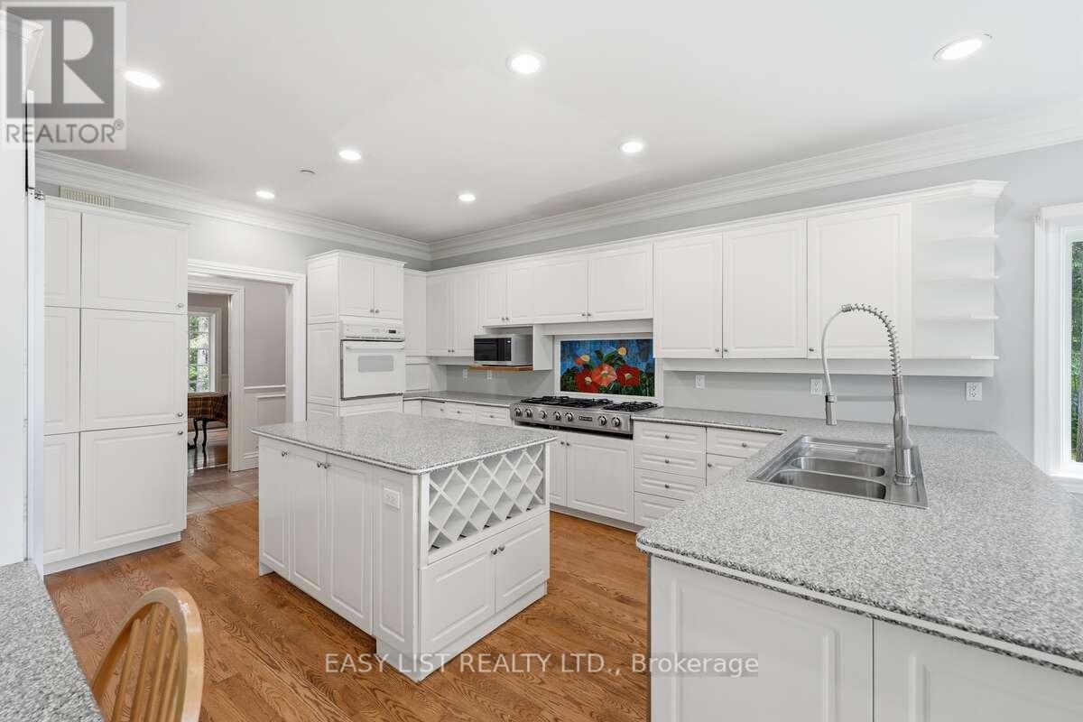 28 Marchbrook Circle, Ottawa, Ontario  K2W 1A1 - Photo 16 - X13486292