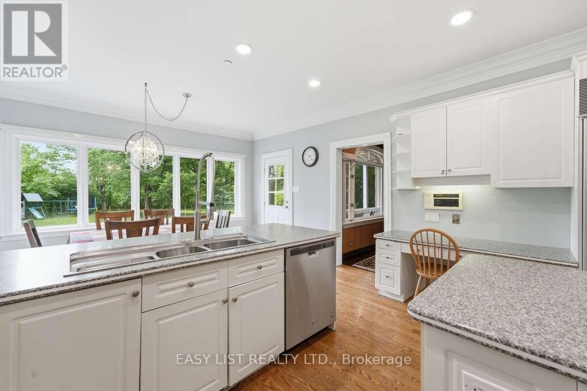 28 Marchbrook Circle, Ottawa, Ontario  K2W 1A1 - Photo 17 - X13486292