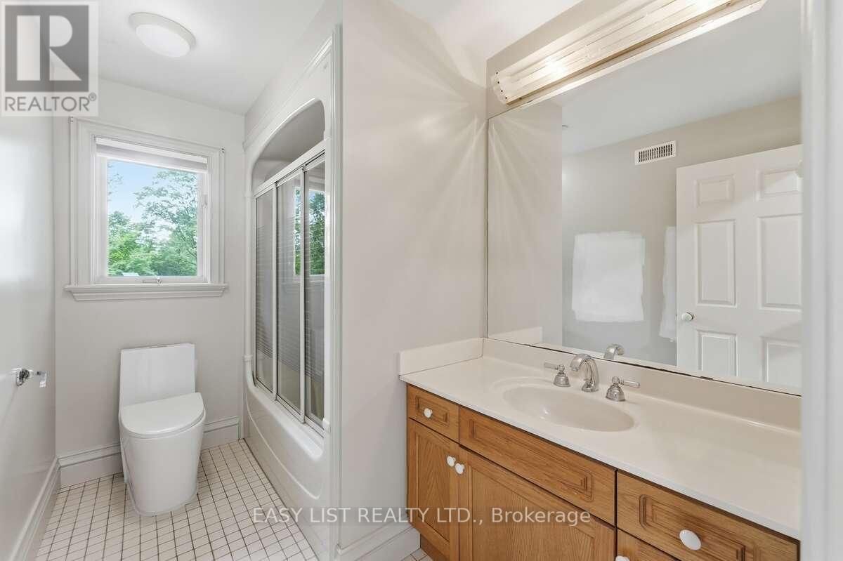 28 Marchbrook Circle, Ottawa, Ontario  K2W 1A1 - Photo 27 - X13486292