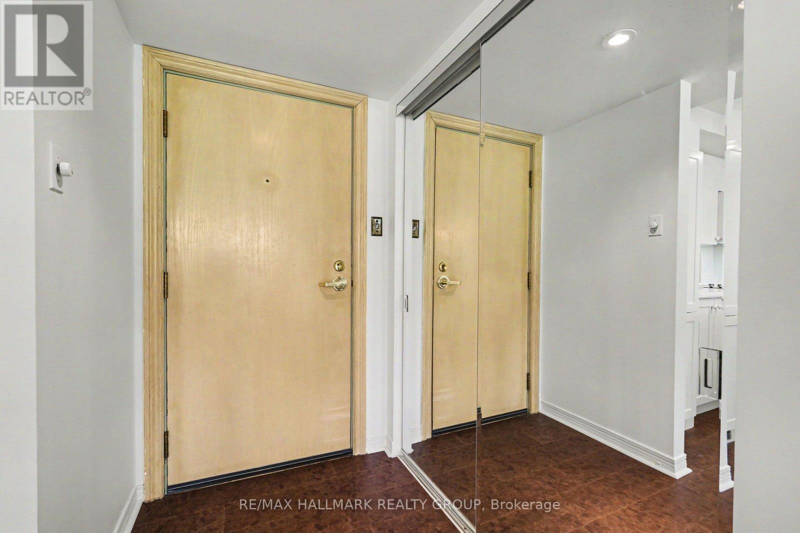 103 - 30 Charlevoix Street, Ottawa, Ontario  K1L 8K5 - Photo 4 - X13486356