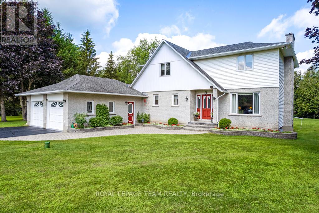 17 MARIC TRAIL, North Grenville, Ontario