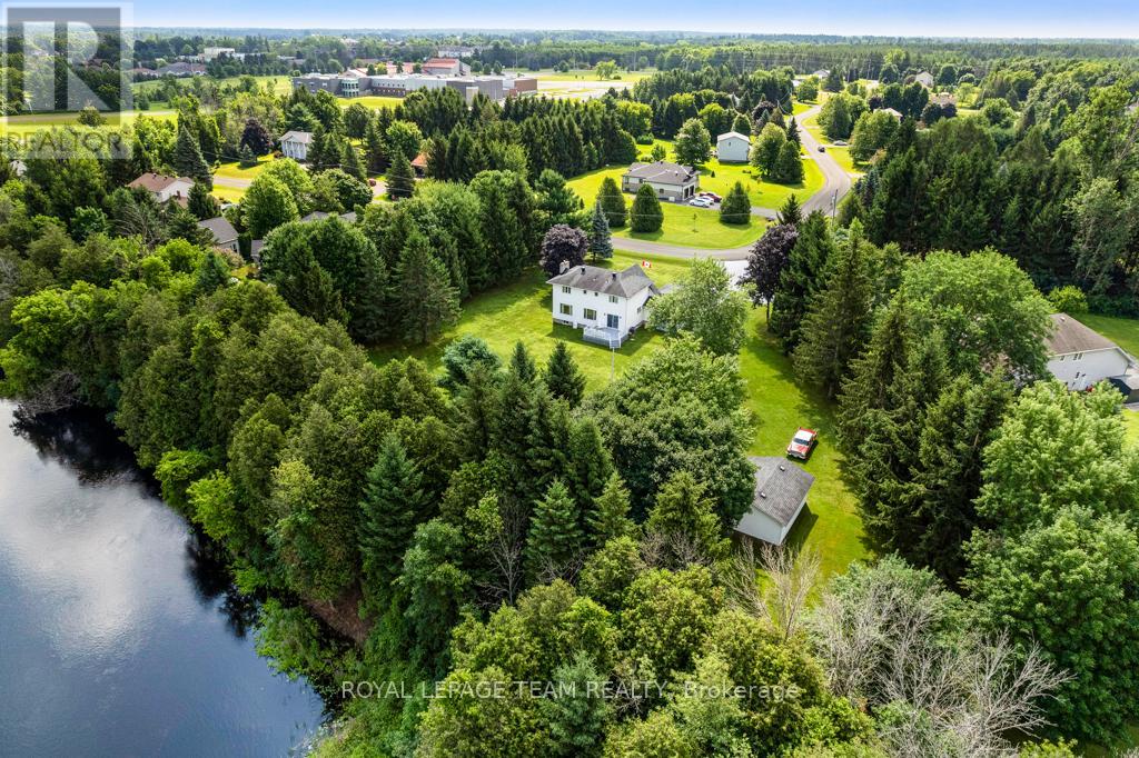 17 Maric Trail, North Grenville, Ontario  K0G 1J0 - Photo 4 - X13486360