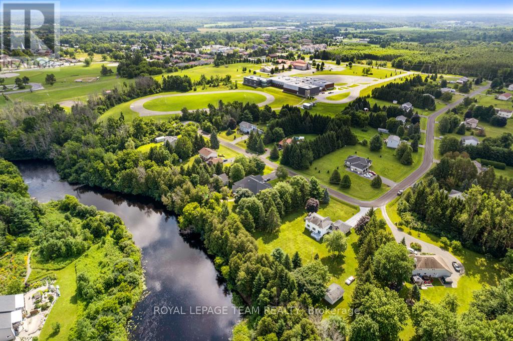 17 Maric Trail, North Grenville, Ontario  K0G 1J0 - Photo 6 - X13486360