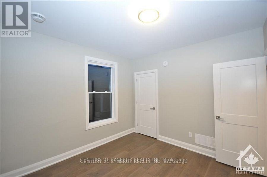 2 - 571 Mcleod Street, Ottawa, Ontario  K1R 5R2 - Photo 10 - X13486402