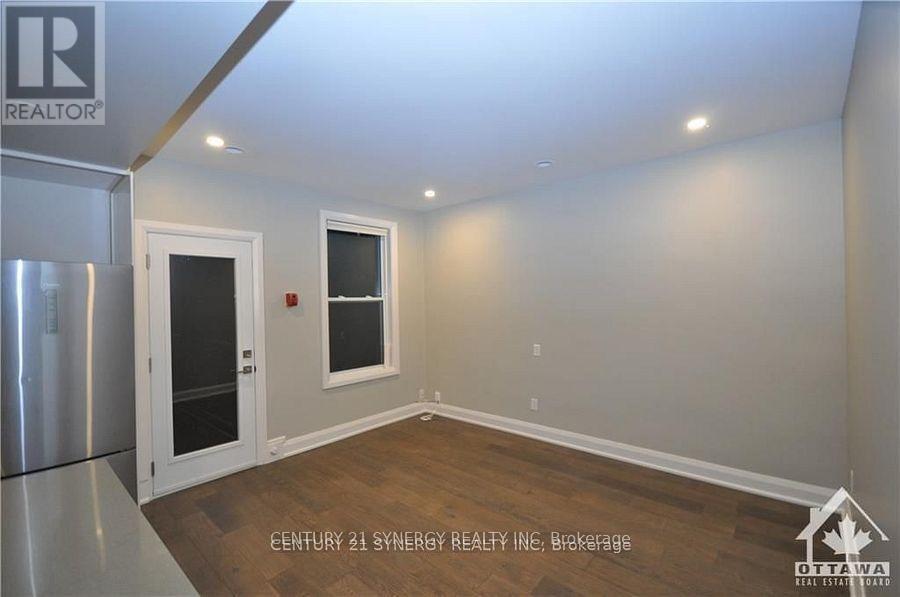 2 - 571 Mcleod Street, Ottawa, Ontario  K1R 5R2 - Photo 7 - X13486402