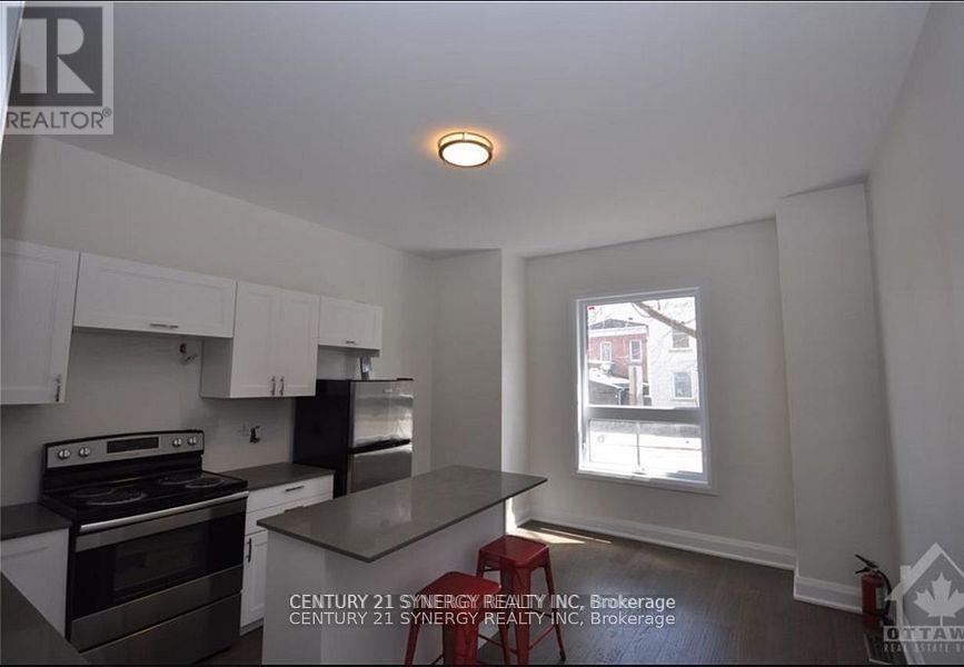 1a - 571 Mcleod Street, Ottawa, Ontario  K1R 5R2 - Photo 3 - X13486438