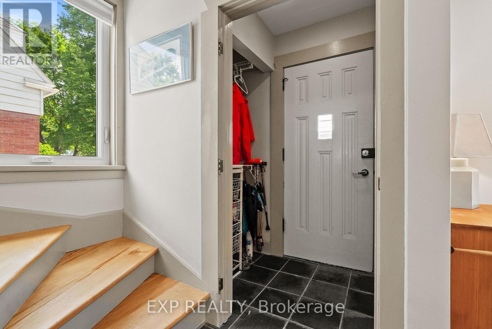 579 Broadview Avenue, Ottawa, Ontario  K2A 2L6 - Photo 3 - X13486618