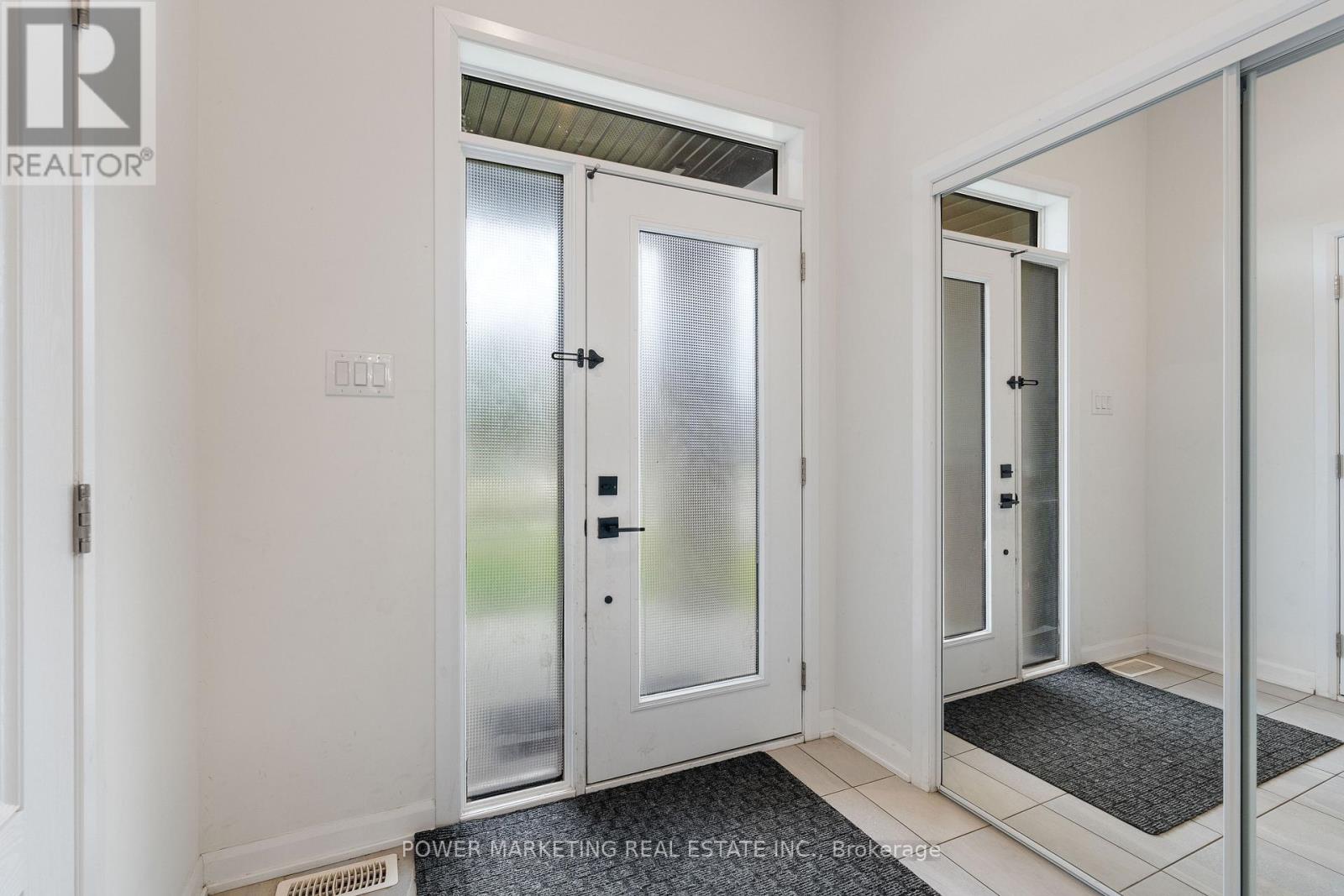 925 Athenry Court, Ottawa, Ontario  K2J 7C9 - Photo 4 - X13486668