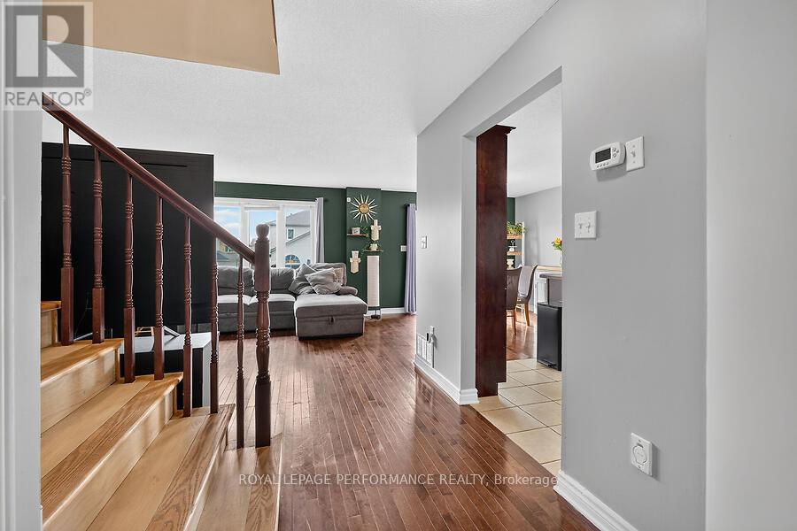 266 Mica Crescent, Clarence-Rockland, Ontario  K4K 0E2 - Photo 8 - X13486784