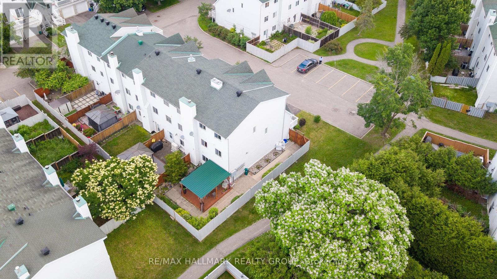 36 - 25 Castlegreen Private, Ottawa, Ontario  K1T 3N4 - Photo 2 - X13486946