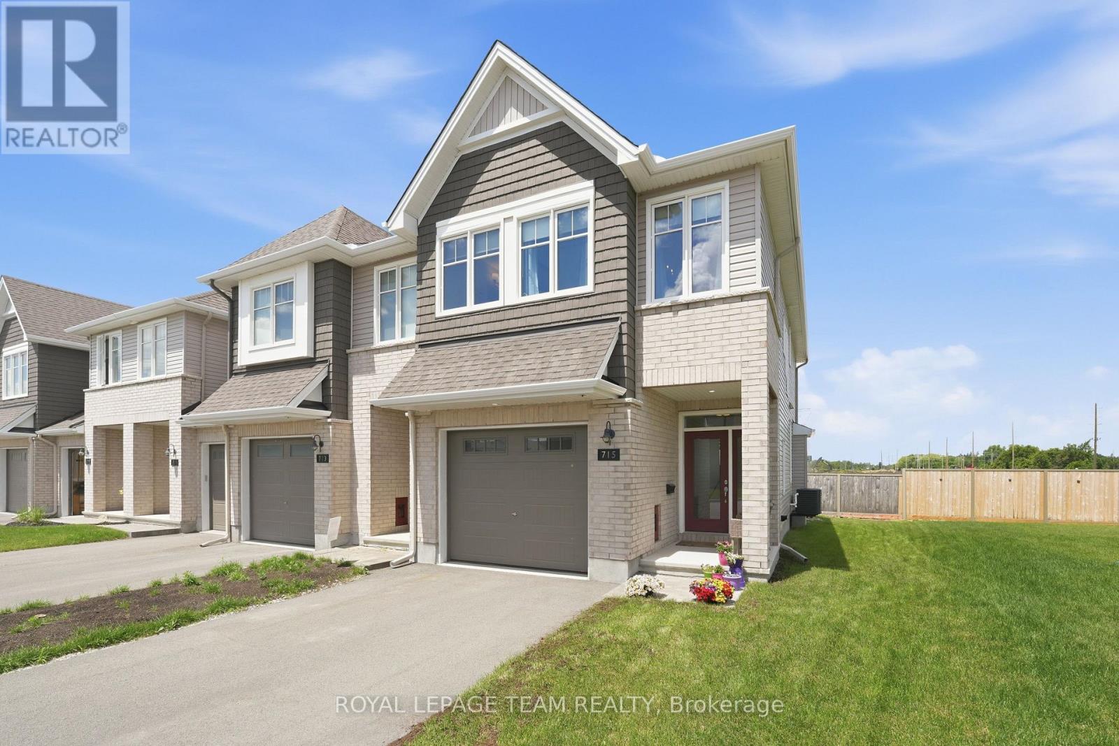 715 Maverick Crescent, Ottawa, Ontario  K2S 2X1 - Photo 1 - X13487072