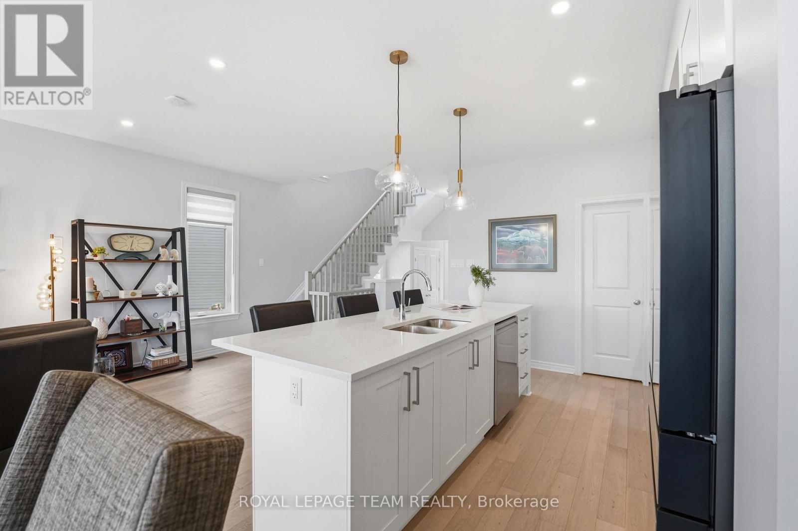 715 Maverick Crescent, Ottawa, Ontario  K2S 2X1 - Photo 12 - X13487072