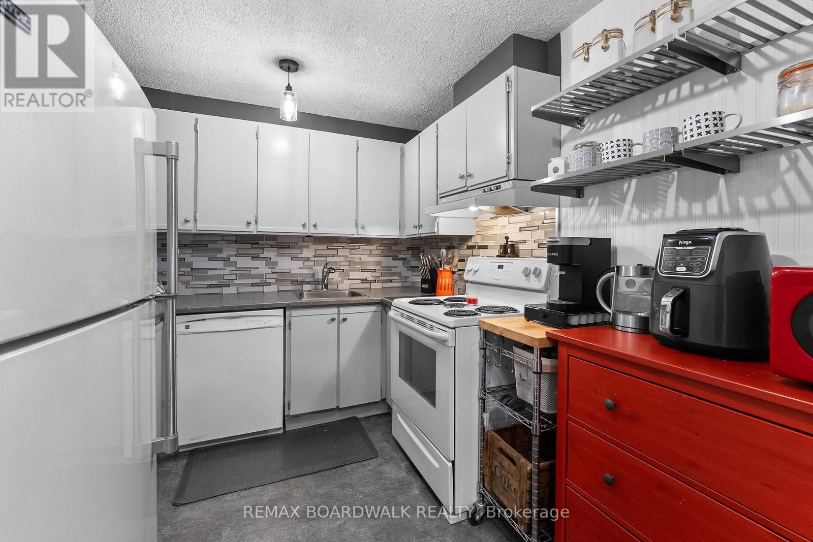 812 - 40 Landry Street, Ottawa, Ontario  K1L 8K4 - Photo 17 - X13487440