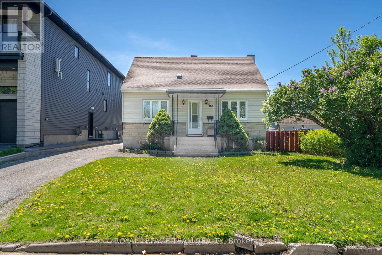464 Mutual Street, Ottawa, Ontario  K1K 1C8 - Photo 1 - X13487756