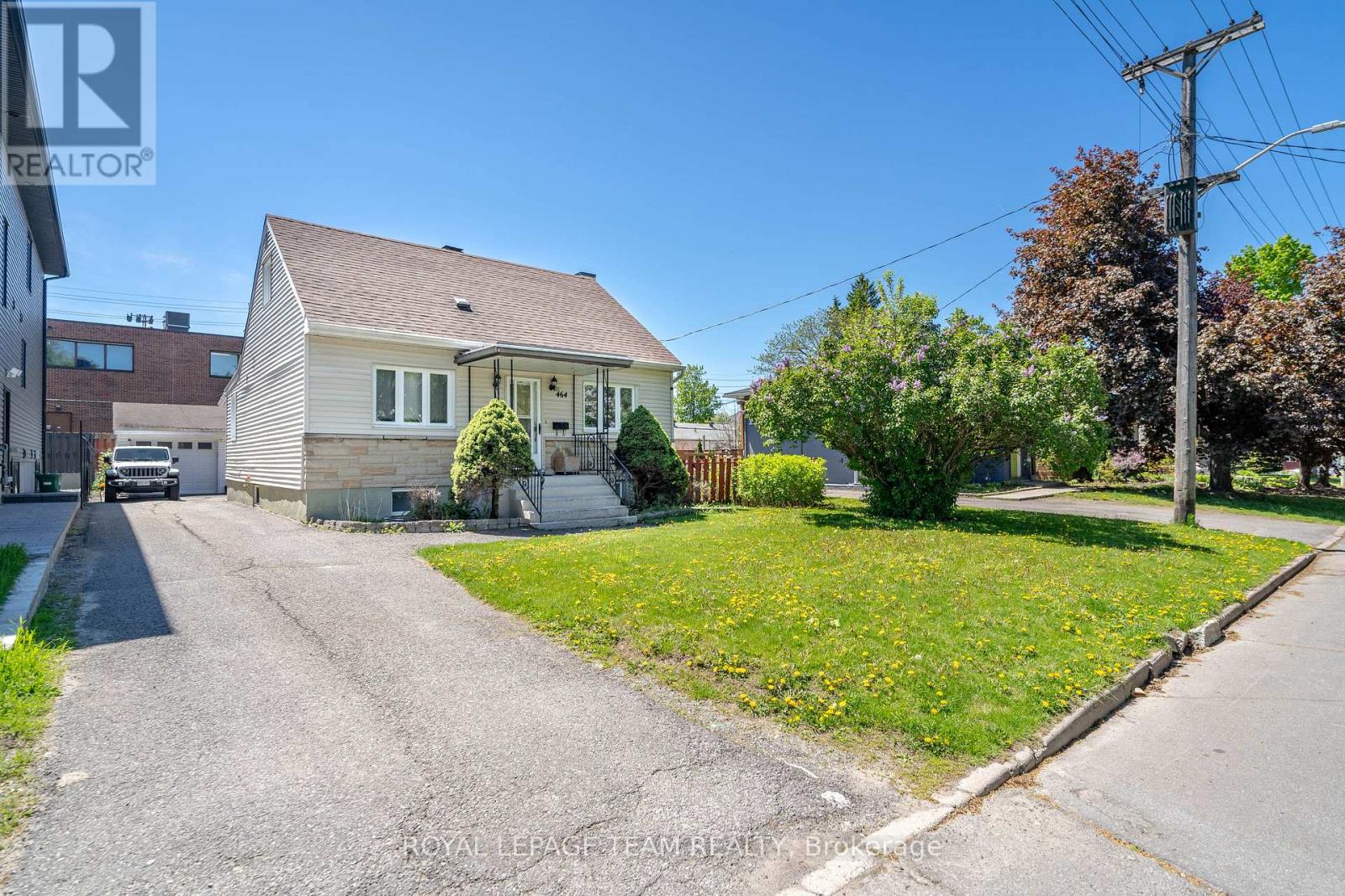 464 Mutual Street, Ottawa, Ontario  K1K 1C8 - Photo 2 - X13487756