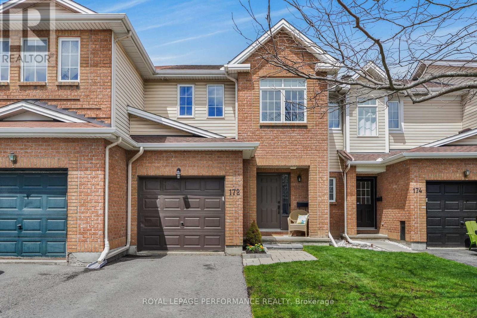 172 COLLISTON CRESCENT, Ottawa, Ontario