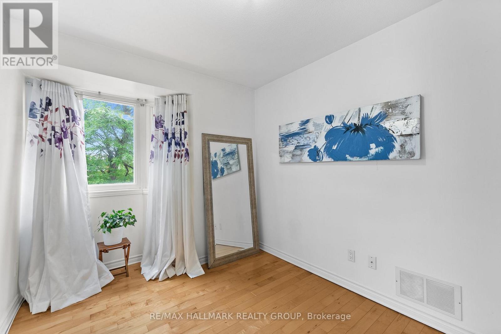 1446 Deavy Way, Ottawa, Ontario  K1E 2W8 - Photo 31 - X13488110