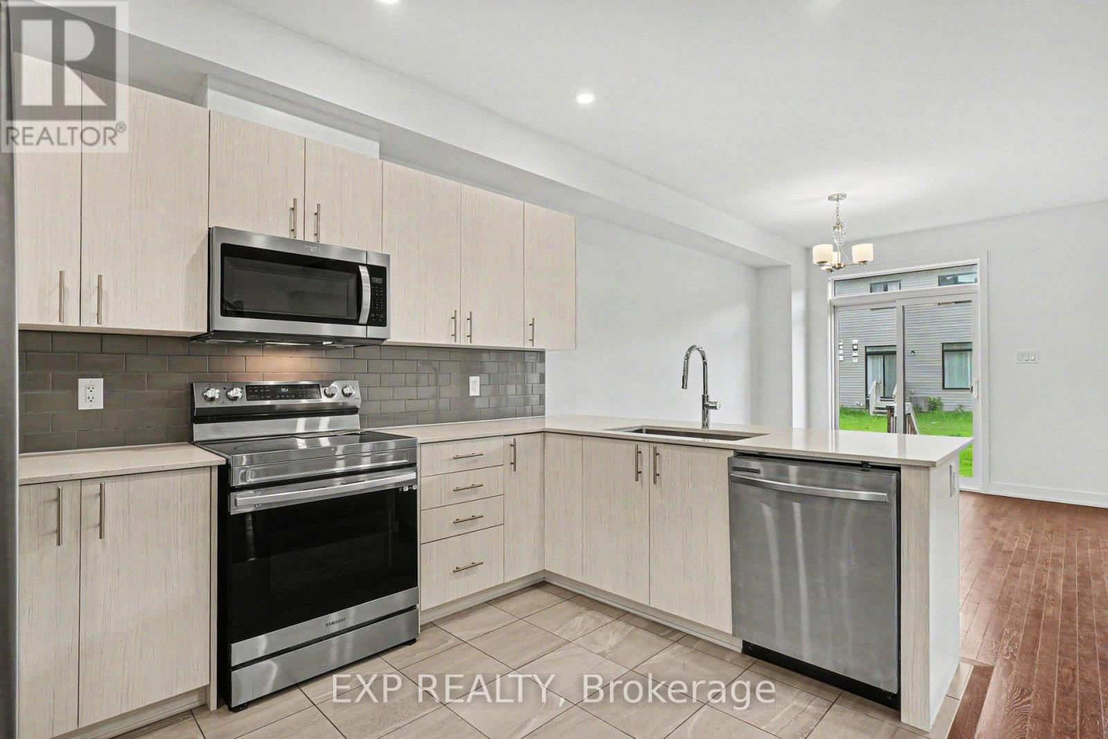 27 Moosonee Crescent, Ottawa, Ontario  K4M 0L9 - Photo 6 - X13488184