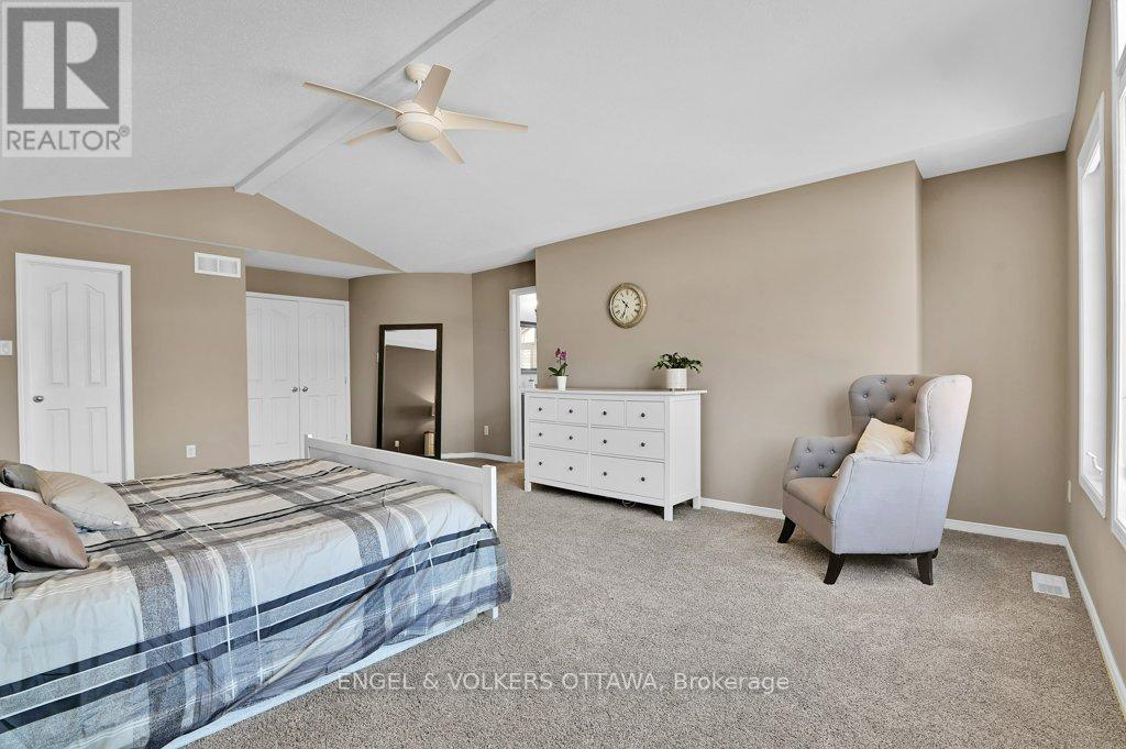 49 Grenwich Circle, Ottawa, Ontario  K2C 4G1 - Photo 16 - X13488214