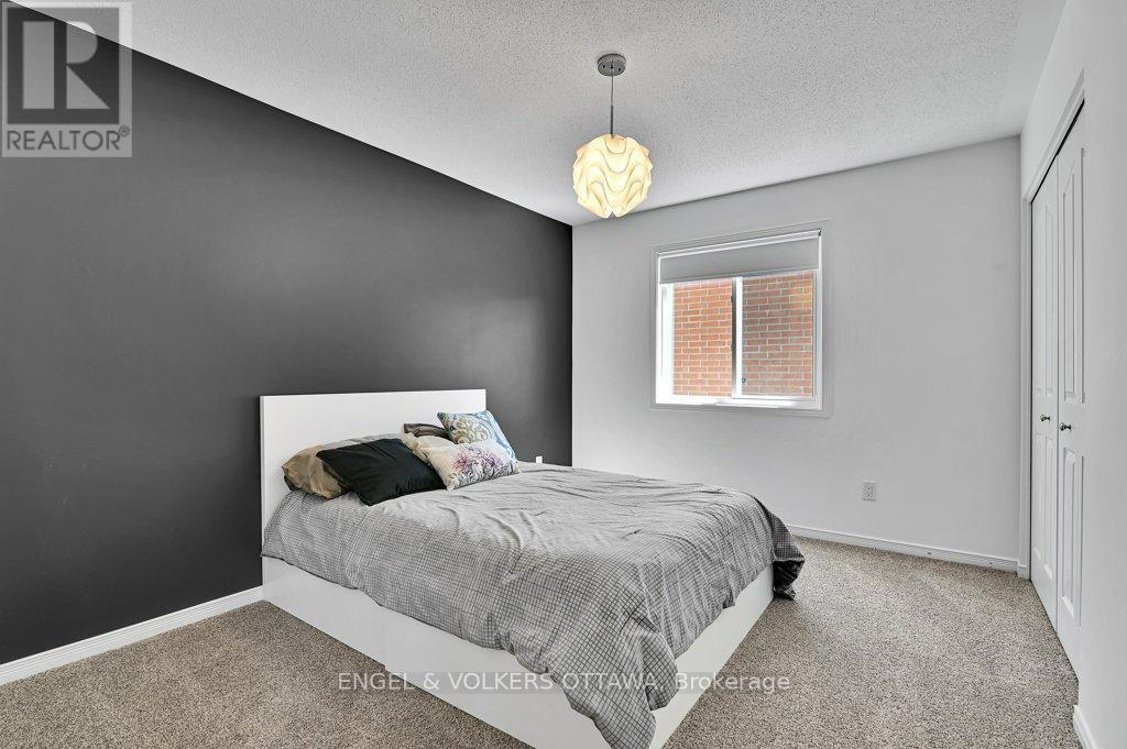 49 Grenwich Circle, Ottawa, Ontario  K2C 4G1 - Photo 20 - X13488214