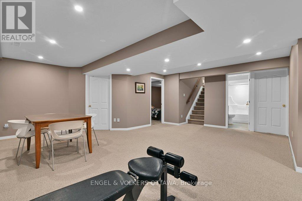 49 Grenwich Circle, Ottawa, Ontario  K2C 4G1 - Photo 25 - X13488214