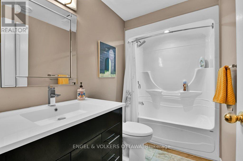 49 Grenwich Circle, Ottawa, Ontario  K2C 4G1 - Photo 27 - X13488214