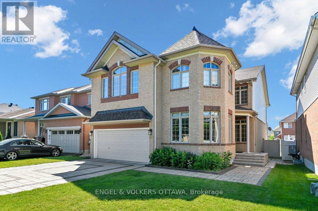 49 Grenwich Circle, Ottawa, Ontario  K2C 4G1 - Photo 3 - X13488214