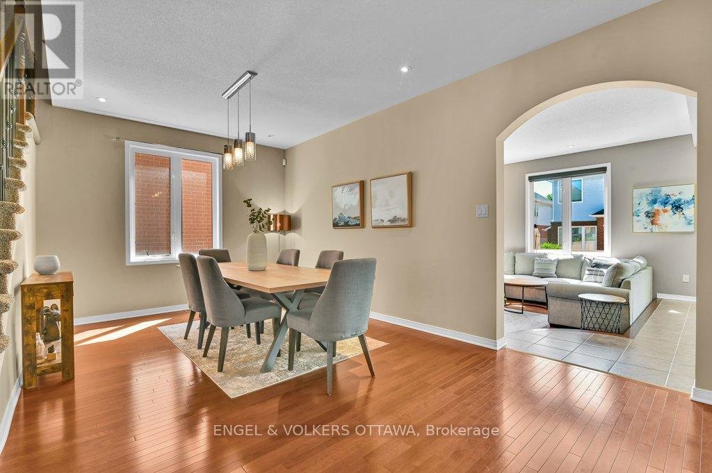 49 Grenwich Circle, Ottawa, Ontario  K2C 4G1 - Photo 8 - X13488214