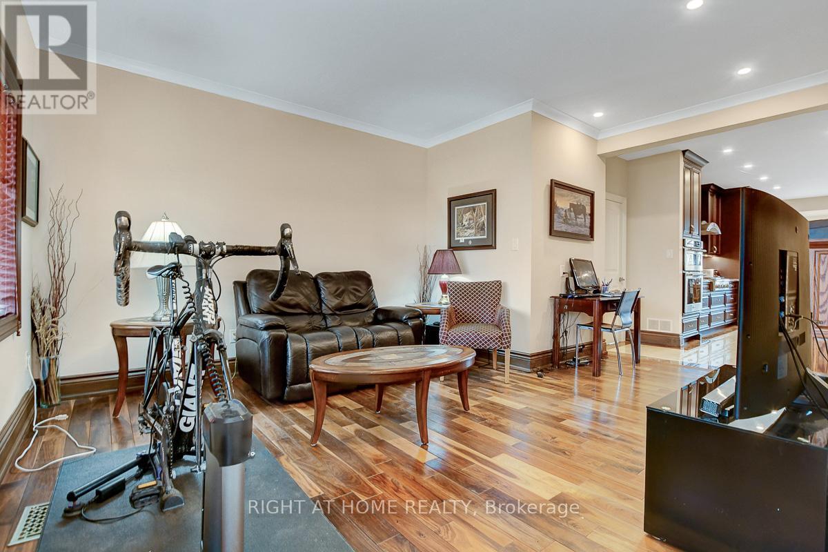 1271 Field Street, Ottawa, Ontario  K2C 2P9 - Photo 5 - X13488302